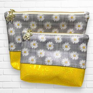 Daisy Vinyl Zipper Pouch Set Handmade NEW
